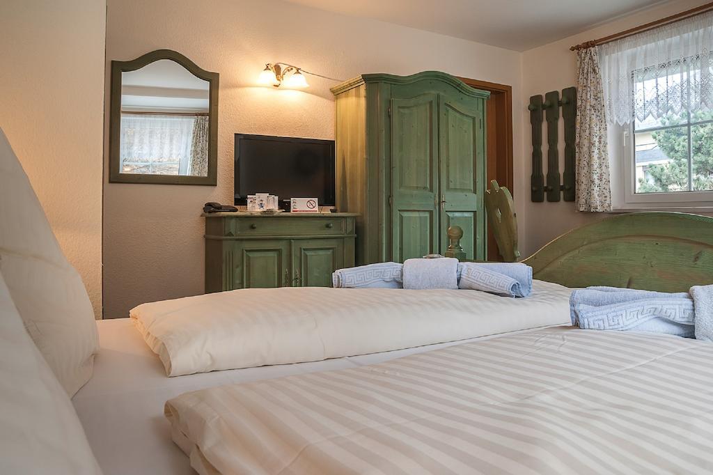Land-Gut-Hotel Cafe Meier Kurort Oybin Quarto foto